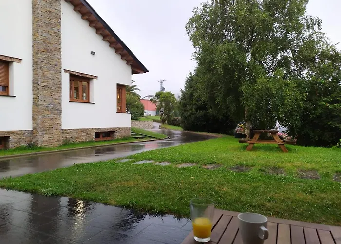 Apartamentos Y Casa La Paredana, Agroturismo